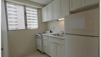 747 Amana St Honolulu - Rental - photo 3 of 11