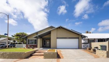 7549 Puumahoe Place Kalama Valley, Hawaii Kai home - photo 2 of 19 7549 Puumahoe Place Kalama Valley, Hawaii Kai home - photo 2 of 19