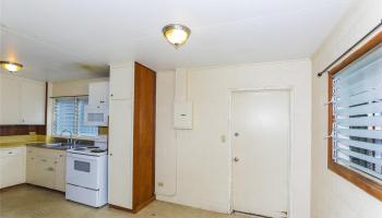 760  Kopke St Kapalama, Honolulu home - photo 5 of 25