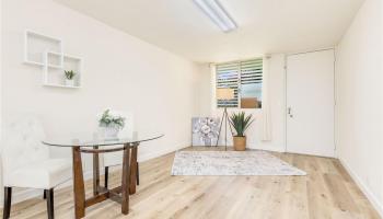 Holiday Apts condo # 116B, Honolulu, Hawaii - photo 1 of 1