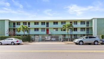 Holiday Apts condo # 323B, Honolulu, Hawaii - photo 1 of 24