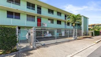 Holiday Apts condo # 323B, Honolulu, Hawaii - photo 3 of 24