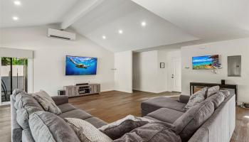 777  Kumukahi Place Spinnaker Isle, Hawaii Kai home - photo 2 of 25