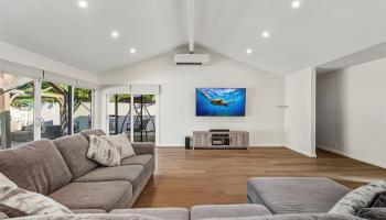 777  Kumukahi Pl Spinnaker Isle, Hawaii Kai home - photo 3 of 25