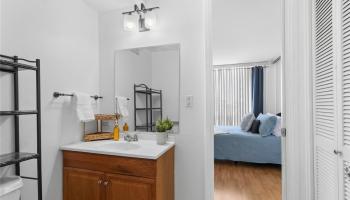 Woodrose condo # 1102, Honolulu, Hawaii - photo 6 of 12