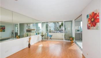 Woodrose condo #303, Honolulu, Hawaii - photo 2 of 22 Woodrose condo #303, Honolulu, Hawaii - photo 2 of 22