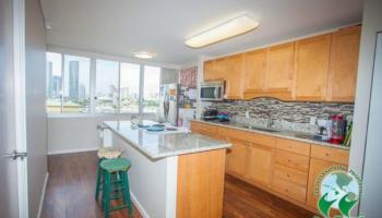 Woodrose condo #801, Honolulu, Hawaii - photo 2 of 17 Woodrose condo #801, Honolulu, Hawaii - photo 2 of 17