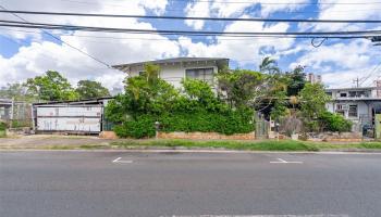 781  Isenberg Street Moiliili, Honolulu home - photo 4 of 5