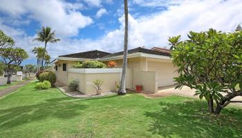 7821  Makaaoa Pl Queens Gate, Hawaii Kai home - photo 2 of 17