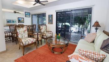 7832  Makaaoa Pl Queens Gate, Hawaii Kai home - photo 2 of 25