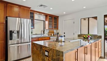 7832  Makaaoa Place Queens Gate, Hawaii Kai home - photo 3 of 25