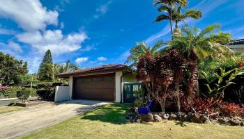 7853  Makaaoa Place Queens Gate, Hawaii Kai home - photo 3 of 25