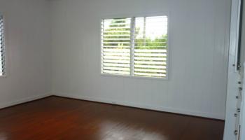 79 Makaweo Ave Wahiawa Area, Central home - photo 4 of 10 79 Makaweo Ave Wahiawa Area, Central home - photo 4 of 10