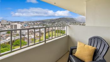 Scenic Towers condo # 19C, Honolulu, Hawaii - photo 6 of 18