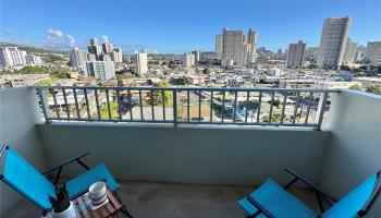 Scenic Towers condo # 9H, Honolulu, Hawaii - photo 5 of 22