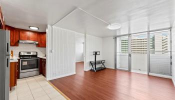 Lakeview Royal condo # 701, Honolulu, Hawaii - photo 2 of 25