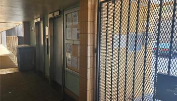 Lakeview Royal condo # 705, Honolulu, Hawaii - photo 6 of 10