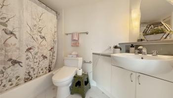 One Archer Lane condo # 2609, Honolulu, Hawaii - photo 4 of 17
