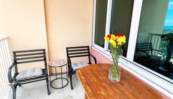 801 S King St Honolulu - Rental - photo 2 of 23