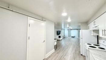 803 Waimanu St Honolulu - Rental - photo 3 of 12