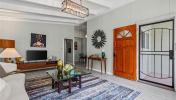 809  Hao Street Aina Haina Area, Diamond Head home - photo 2 of 25