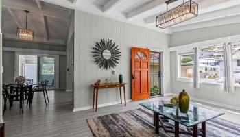 809  Hao Street Aina Haina Area, Diamond Head home - photo 4 of 25