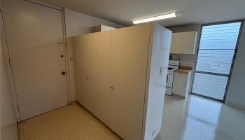 810 University Ave Honolulu - Rental - photo 2 of 12