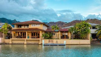 813 Kumukahi Place Spinnaker Isle, Hawaii Kai home - photo 1 of 25 813 Kumukahi Place Spinnaker Isle, Hawaii Kai home - photo 1 of 25