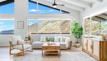 817  Ekoa Place Aina Haina Area, Diamond Head home - photo 3 of 25