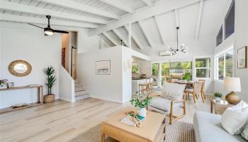 817  Ekoa Place Aina Haina Area, Diamond Head home - photo 4 of 25