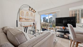 King Manor condo # 1007, Honolulu, Hawaii - photo 3 of 25