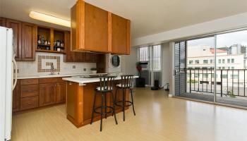 King Manor condo # 601, Honolulu, Hawaii - photo 1 of 1