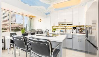 King Manor condo # 707, Honolulu, Hawaii - photo 2 of 22