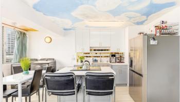 King Manor condo # 707, Honolulu, Hawaii - photo 3 of 22