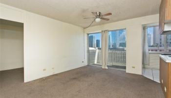 King Manor condo # 907, Honolulu, Hawaii - photo 4 of 16