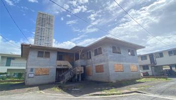 829 Waiaka Place Honolulu - Multi-family - photo 1 of 17 829 Waiaka Place Honolulu - Multi-family - photo 1 of 17