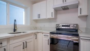 829 Waiaka Pl Honolulu - Multi-family - photo 6 of 25