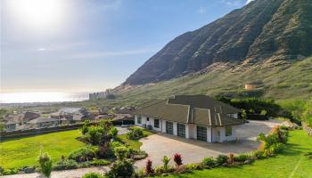 84-1060  Maunaolu Street Maunaolu Estates, Leeward home - photo 2 of 25