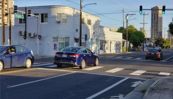 843 Mccully St Moiliili  - photo 4 of 4