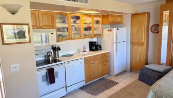 Makaha Valley Towers condo # 1001, Waianae, Hawaii - photo 4 of 19