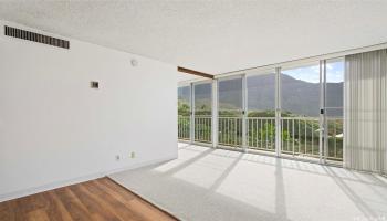 Makaha Valley Towers condo # B608, Waianae, Hawaii - photo 4 of 20