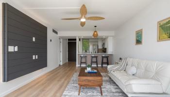 Makaha Valley Towers condo # 725, Waianae, Hawaii - photo 4 of 12