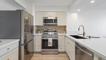 Makaha Valley Towers condo # 725, Waianae, Hawaii - photo 6 of 12