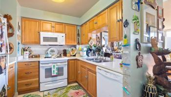 Makaha Valley Towers condo # G1127, Waianae, Hawaii - photo 5 of 15