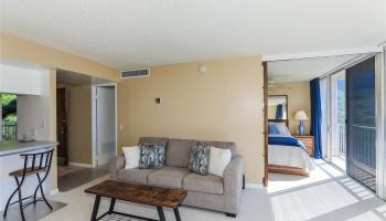 Makaha Valley Towers condo # G828, Waianae, Hawaii - photo 4 of 25