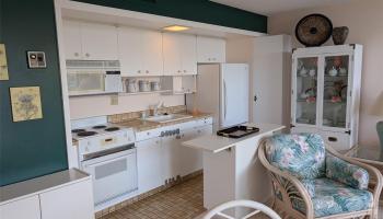 Makaha Valley Towers condo # H629, Waianae, Hawaii - photo 3 of 10