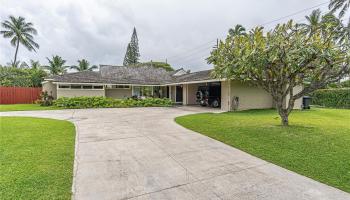 85 Kai Nani Place Beachside, Kailua home - photo 1 of 17 85 Kai Nani Place Beachside, Kailua home - photo 1 of 17