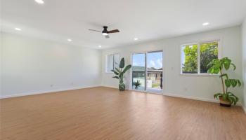 87-102  Kulaaupuni Street Maili, Leeward home - photo 3 of 25