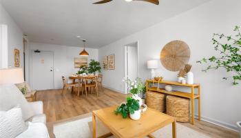 Royal Capitol Plaza condo # 1409, Honolulu, Hawaii - photo 4 of 23