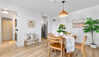 Royal Capitol Plaza condo # 1409, Honolulu, Hawaii - photo 6 of 23